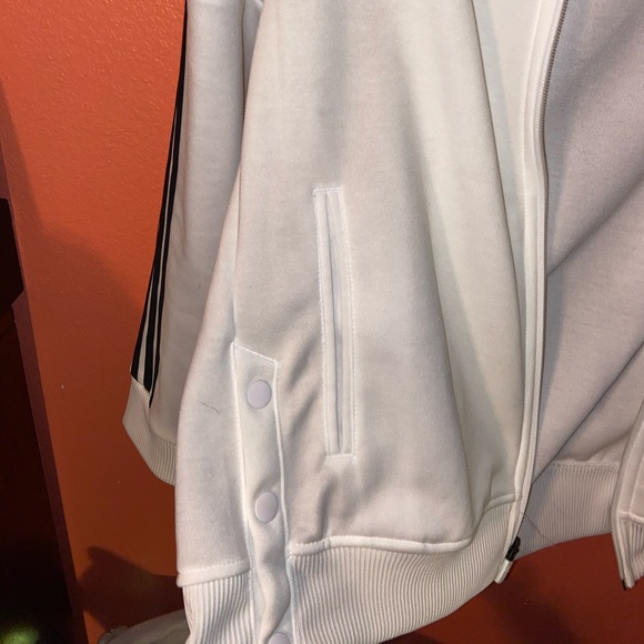 Adidas jacket - Picture 3 of 4